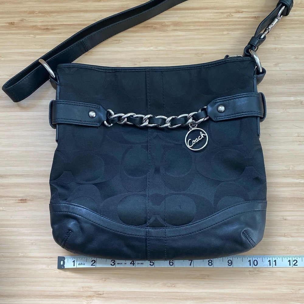 Vintage Coach Signature C Chain Black Bag F19730